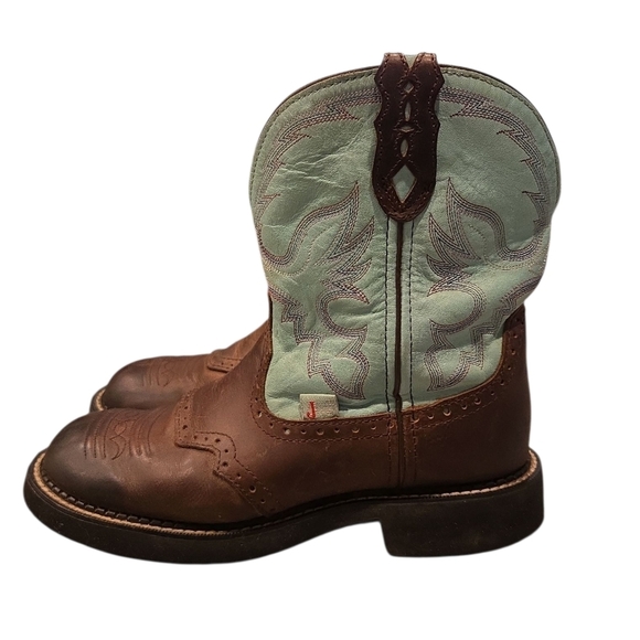 JUSTIN GYPSY CASUAL FOOT WITH BAY APACHE COWHIDE FOOT COWGIRL BOOTS. SIZE 8.5 - Picture 2 of 11